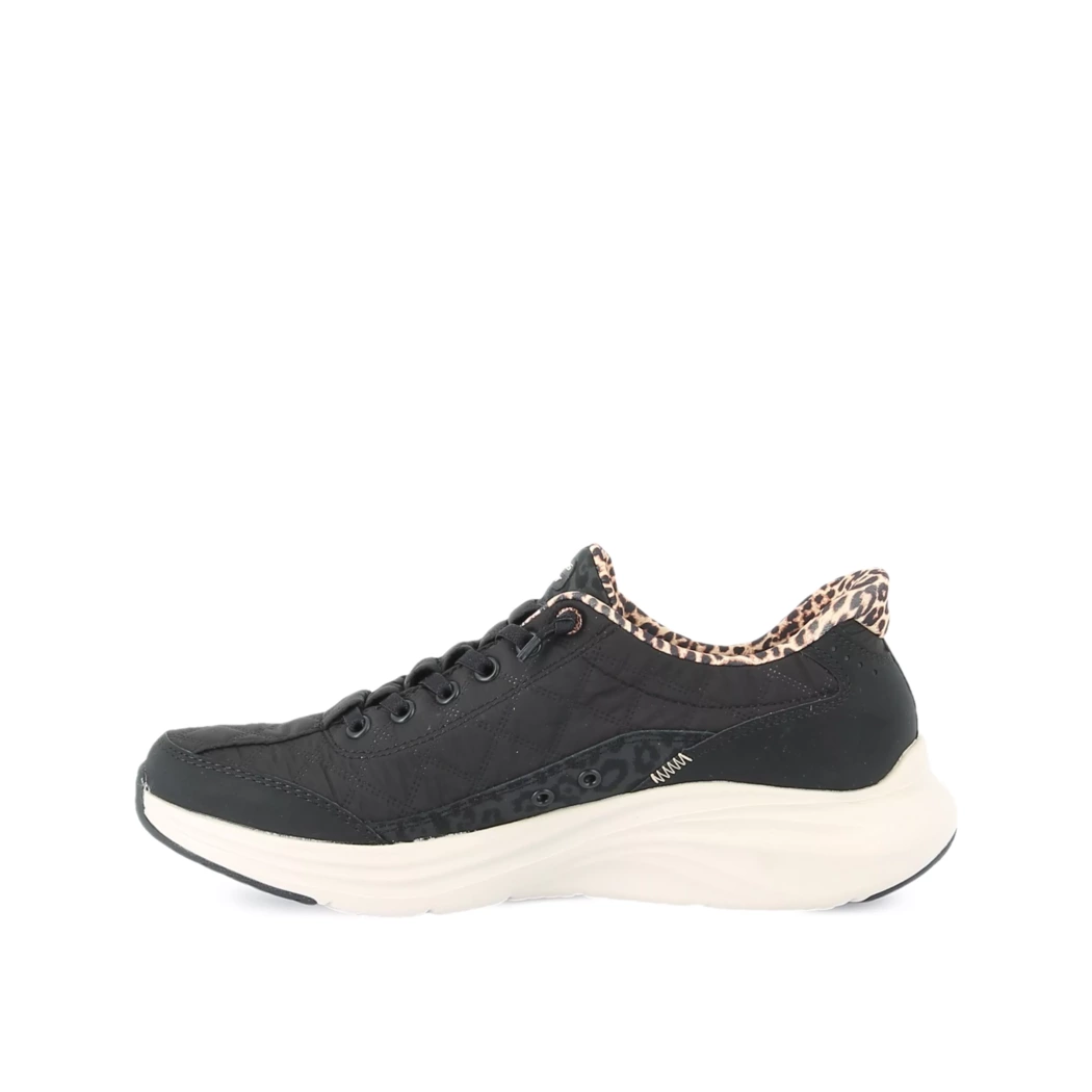 Image (4) de la chaussures Skechers - Baskets Noir en Textile