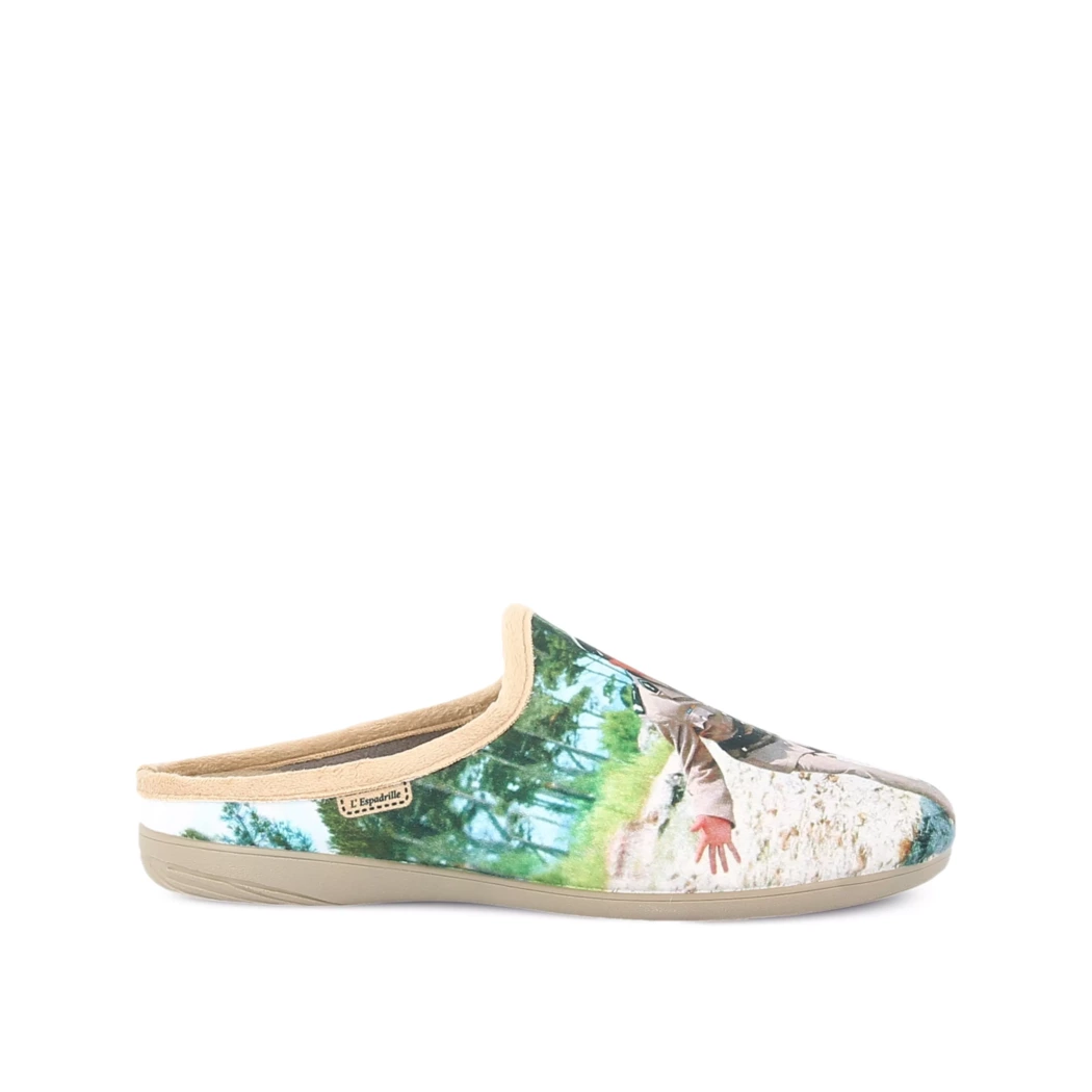 Image (2) de la chaussures Espadrille Basque - Pantoufles et Chaussons Taupe en Textile