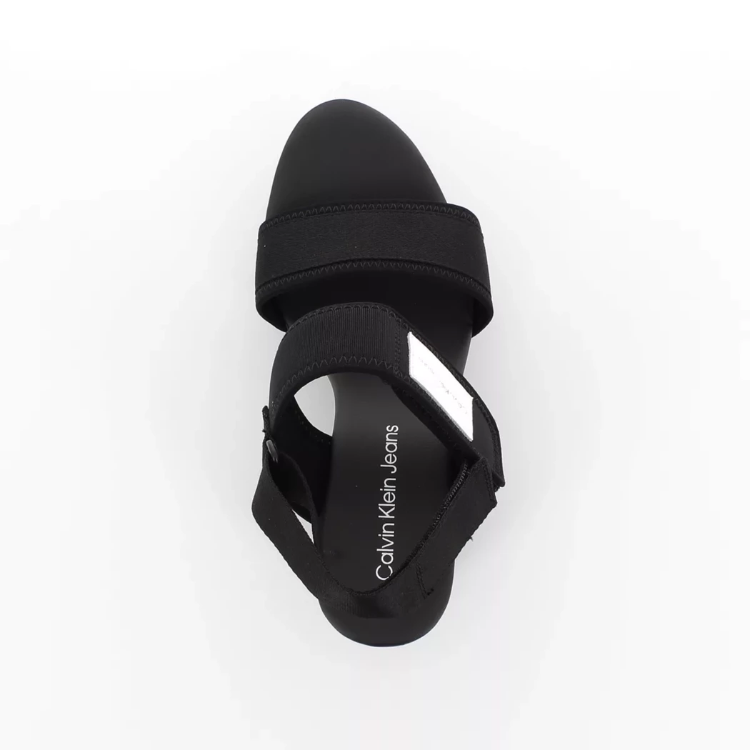 Image (6) de la chaussures Calvin Klein - Sandales et Nu-Pieds Noir en Textile