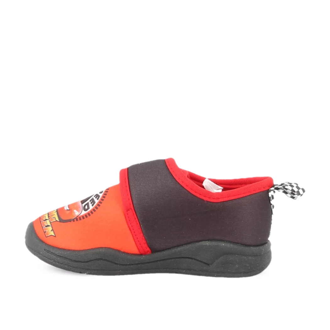 Image (4) de la chaussures Cars - Pantoufles et Chaussons Rouge en Textile