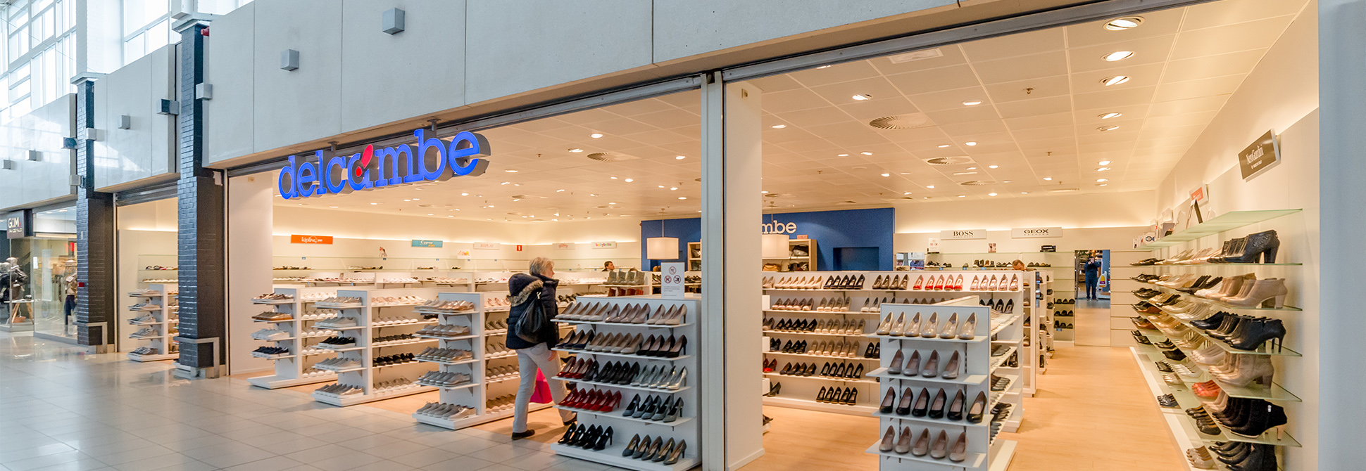 Delcambe Vente de chaussures pour dames, hommes et enfants