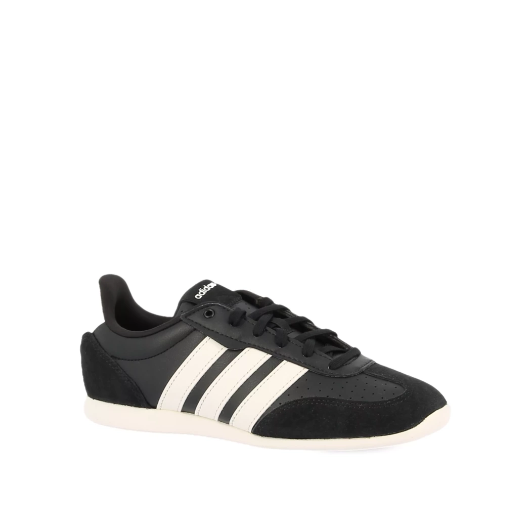 Image (1) de la chaussures Adidas - Baskets Noir en Cuir nubuck